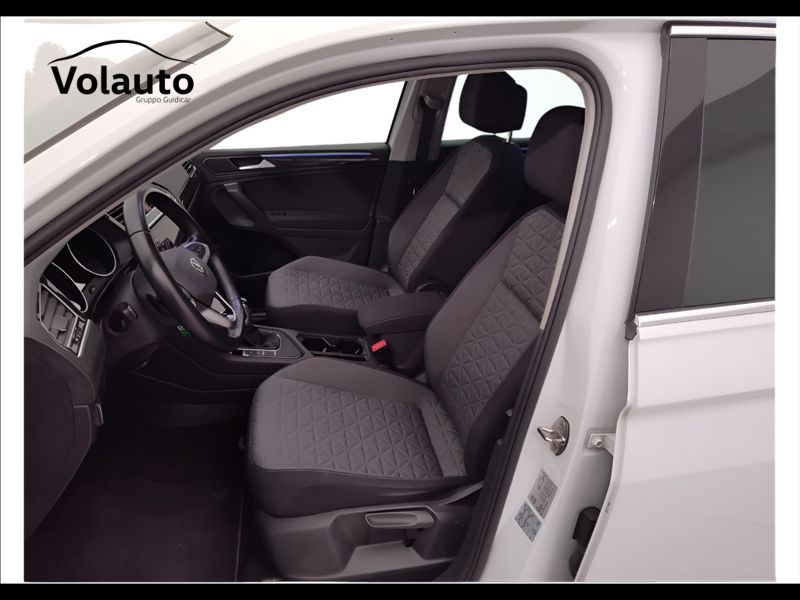 GuidiCar - VOLKSWAGEN Tiguan 2022 Tiguan 2.0 tdi scr Life 150cv dsg Usato
