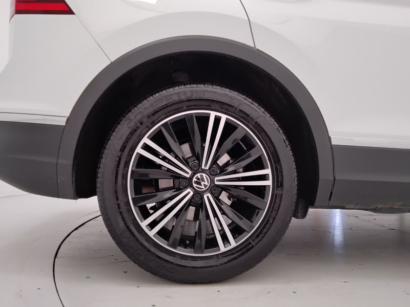 GuidiCar - VOLKSWAGEN Tiguan 2022 Tiguan 2.0 tdi scr Life 150cv dsg Usato