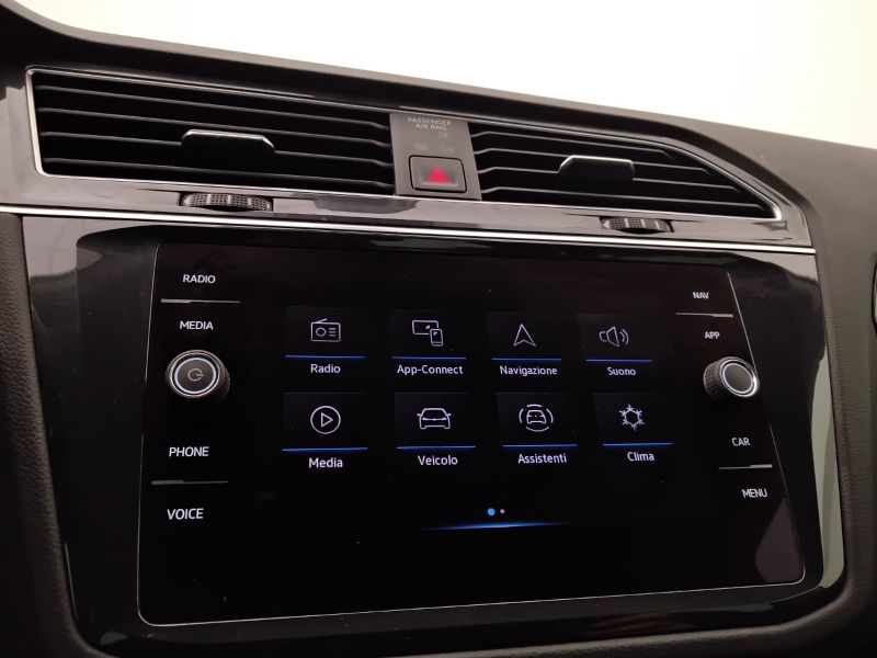GuidiCar - VOLKSWAGEN Tiguan 2022 Tiguan 2.0 tdi scr Life 150cv dsg Usato