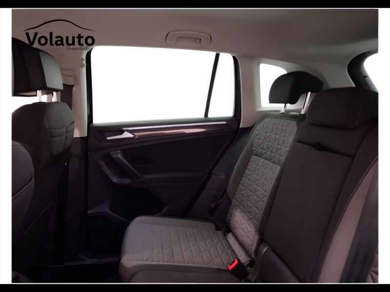 GuidiCar - VOLKSWAGEN Tiguan 2023 Tiguan 2.0 tdi scr Life 150cv dsg Usato