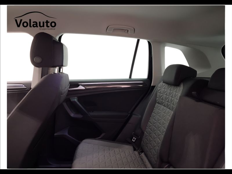 GuidiCar - VOLKSWAGEN Tiguan 2023 Tiguan 2.0 tdi scr Life 150cv dsg Usato