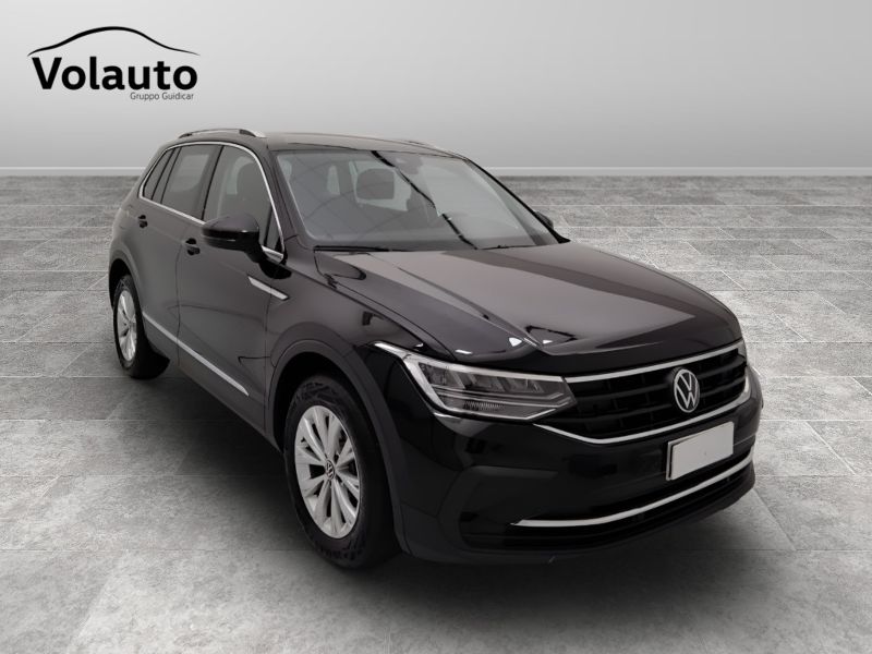 GuidiCar - VOLKSWAGEN Tiguan 2023 Tiguan 2.0 tdi scr Life 150cv dsg Usato
