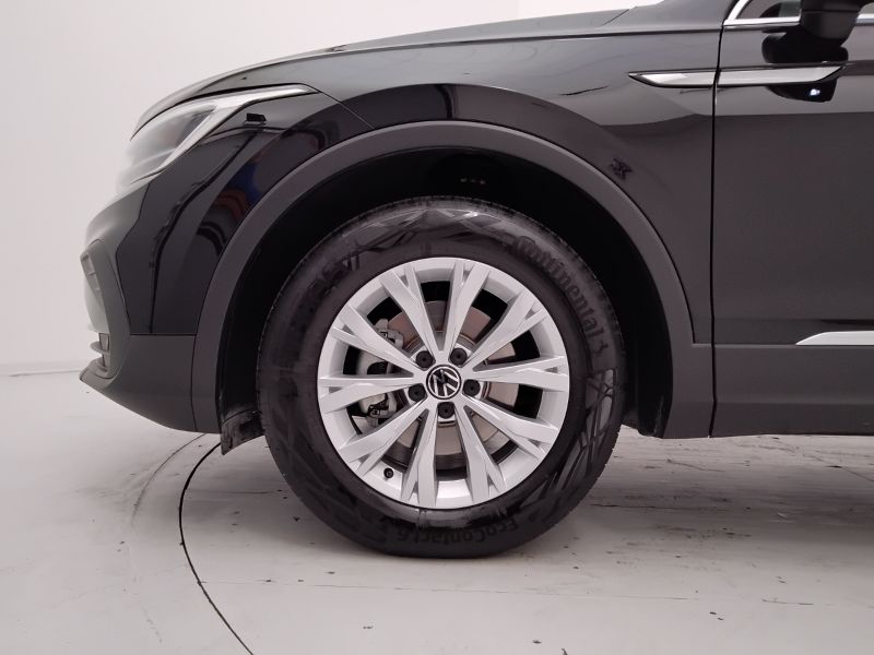 GuidiCar - VOLKSWAGEN Tiguan 2023 Tiguan 2.0 tdi scr Life 150cv dsg Usato