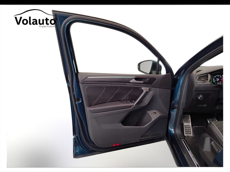 GuidiCar - VOLKSWAGEN Tiguan 2021 Tiguan 2.0 tdi scr R-Line 150cv dsg Usato