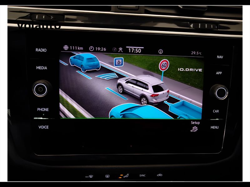 GuidiCar - VOLKSWAGEN Tiguan 2021 Tiguan 2.0 tdi scr R-Line 150cv dsg Usato