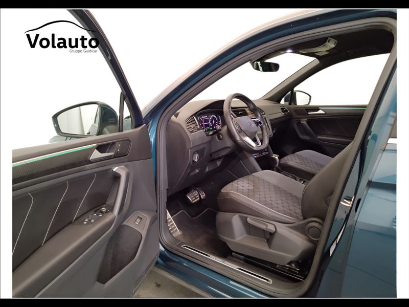 GuidiCar - VOLKSWAGEN Tiguan 2021 Tiguan 2.0 tdi scr R-Line 150cv dsg Usato