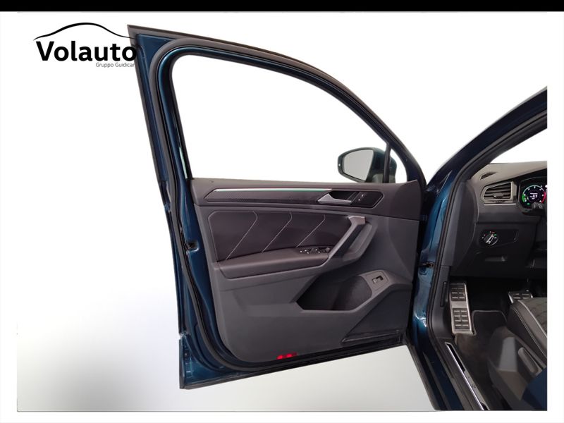 GuidiCar - VOLKSWAGEN Tiguan 2021 Tiguan 2.0 tdi scr R-Line 150cv dsg Usato
