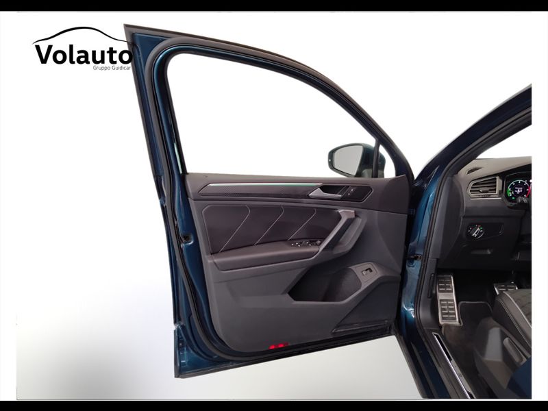 GuidiCar - VOLKSWAGEN Tiguan 2021 Tiguan 2.0 tdi scr R-Line 150cv dsg Usato