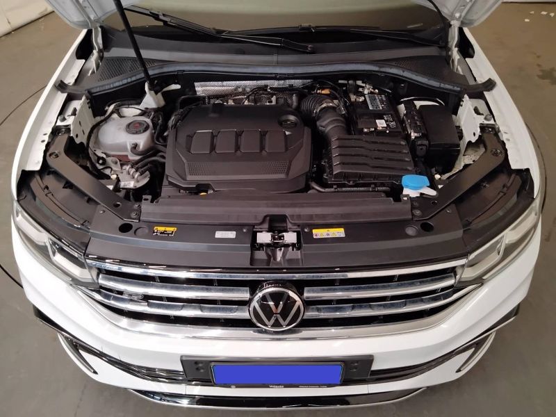 GuidiCar - VOLKSWAGEN Tiguan 2023 Tiguan 2.0 tdi scr R-Line 150cv dsg Usato