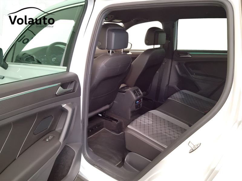 GuidiCar - VOLKSWAGEN Tiguan 2023 Tiguan 2.0 tdi scr R-Line 150cv dsg Usato