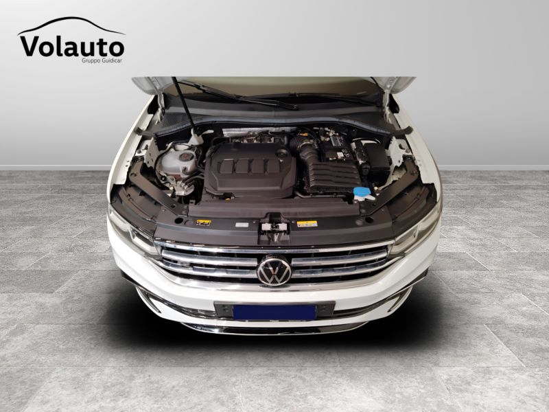 GuidiCar - VOLKSWAGEN Tiguan 2023 Tiguan 2.0 tdi scr R-Line 150cv dsg Usato