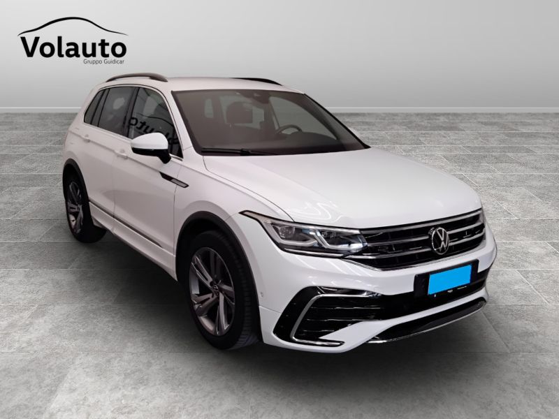 GuidiCar - VOLKSWAGEN Tiguan 2023 Tiguan 2.0 tdi scr R-Line 150cv dsg Usato
