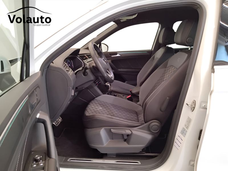 GuidiCar - VOLKSWAGEN Tiguan 2023 Tiguan 2.0 tdi scr R-Line 150cv dsg Usato