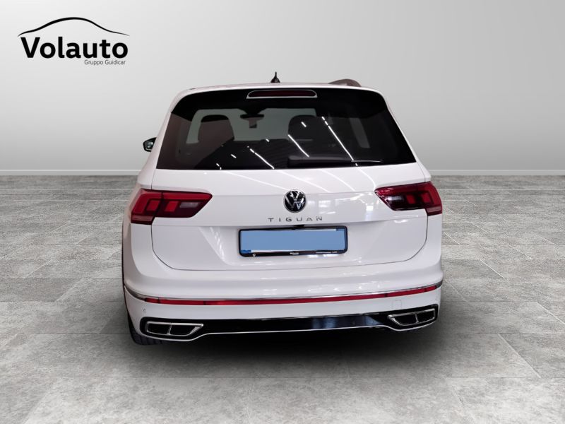 GuidiCar - VOLKSWAGEN Tiguan 2023 Tiguan 2.0 tdi scr R-Line 150cv dsg Usato
