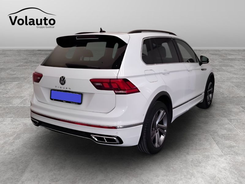 GuidiCar - VOLKSWAGEN Tiguan 2023 Tiguan 2.0 tdi scr R-Line 150cv dsg Usato