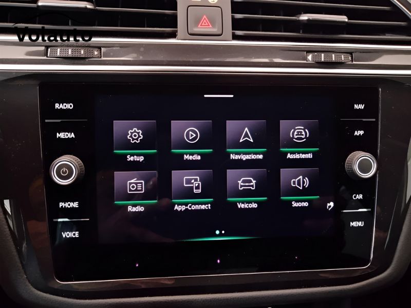 GuidiCar - VOLKSWAGEN Tiguan 2023 Tiguan 2.0 tdi scr R-Line 150cv dsg Usato