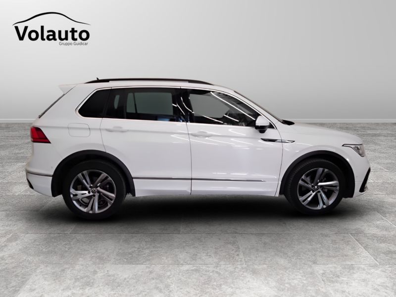 GuidiCar - VOLKSWAGEN Tiguan 2023 Tiguan 2.0 tdi scr R-Line 150cv dsg Usato