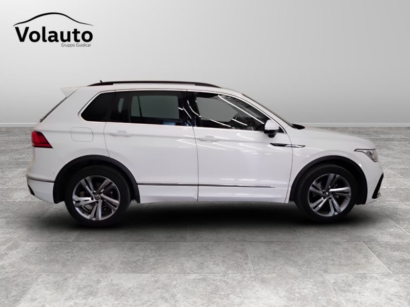 GuidiCar - VOLKSWAGEN Tiguan 2023 Tiguan 2.0 tdi scr R-Line 150cv dsg Usato