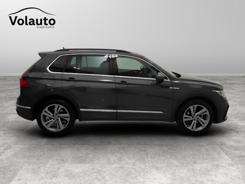 GuidiCar - VOLKSWAGEN Tiguan 2023 Tiguan 2.0 tdi scr R-Line 150cv dsg Usato