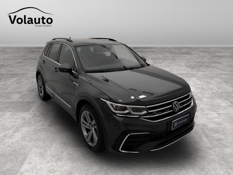 GuidiCar - VOLKSWAGEN Tiguan 2023 Tiguan 2.0 tdi scr R-Line 150cv dsg Usato