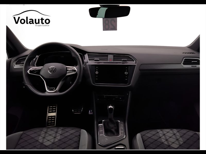 GuidiCar - VOLKSWAGEN Tiguan 2023 Tiguan 2.0 tdi scr R-Line 150cv dsg Usato