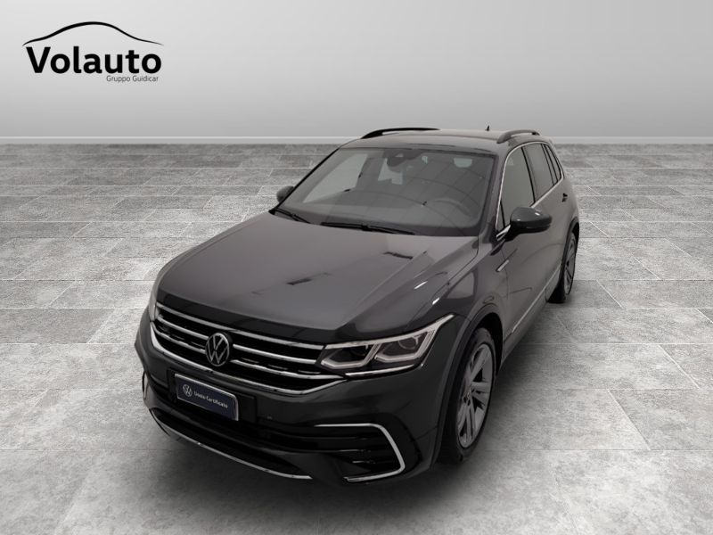 GuidiCar - VOLKSWAGEN Tiguan 2023 Tiguan 2.0 tdi scr R-Line 150cv dsg Usato