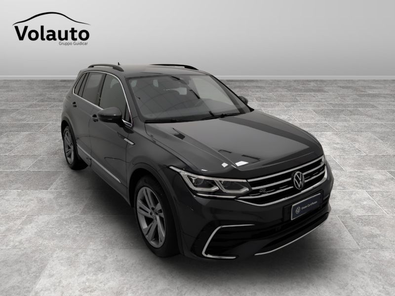 GuidiCar - VOLKSWAGEN Tiguan 2023 Tiguan 2.0 tdi scr R-Line 150cv dsg Usato