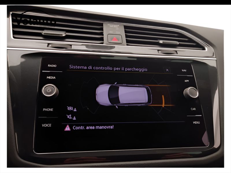 GuidiCar - VOLKSWAGEN Tiguan 2023 Tiguan 2.0 tdi scr R-Line 150cv dsg Usato
