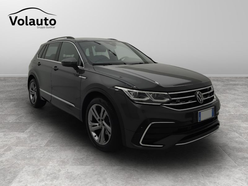 GuidiCar - VOLKSWAGEN Tiguan 2023 Tiguan 2.0 tdi scr R-Line 150cv dsg Usato