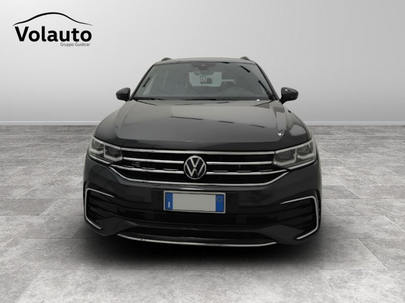 GuidiCar - VOLKSWAGEN Tiguan 2023 Tiguan 2.0 tdi scr R-Line 150cv dsg Usato