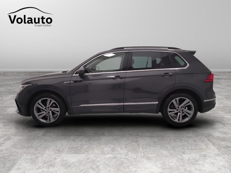 GuidiCar - VOLKSWAGEN Tiguan 2023 Tiguan 2.0 tdi scr R-Line 150cv dsg Usato