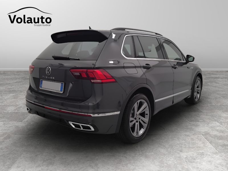 GuidiCar - VOLKSWAGEN Tiguan 2023 Tiguan 2.0 tdi scr R-Line 150cv dsg Usato