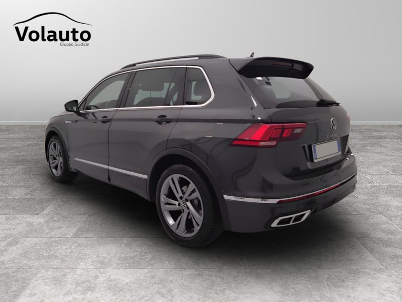 GuidiCar - VOLKSWAGEN Tiguan 2023 Tiguan 2.0 tdi scr R-Line 150cv dsg Usato