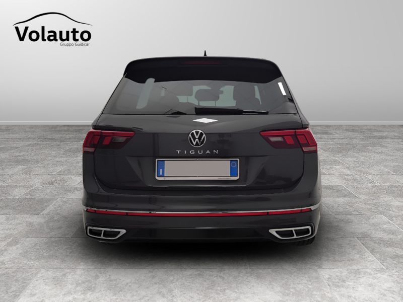 GuidiCar - VOLKSWAGEN Tiguan 2023 Tiguan 2.0 tdi scr R-Line 150cv dsg Usato
