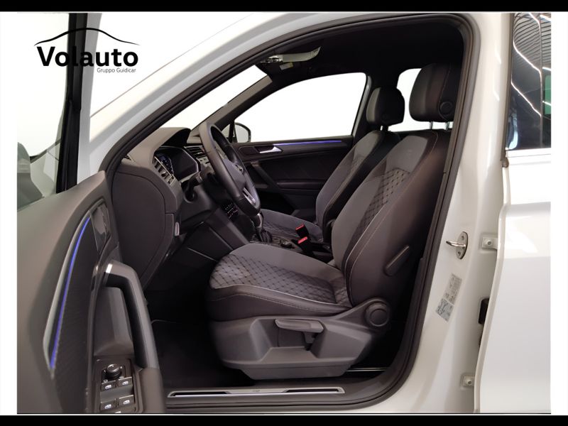 GuidiCar - VOLKSWAGEN Tiguan 2021 Tiguan 2.0 tdi scr R-Line 4motion 150cv dsg Usato