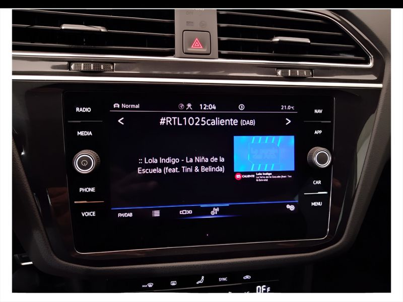 GuidiCar - VOLKSWAGEN Tiguan 2021 Tiguan 2.0 tdi scr R-Line 4motion 150cv dsg Usato
