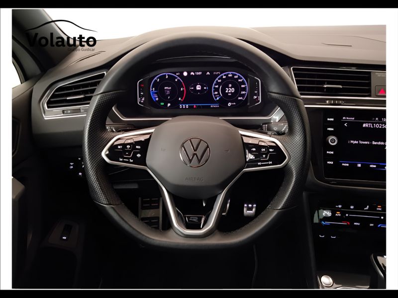 GuidiCar - VOLKSWAGEN Tiguan 2021 Tiguan 2.0 tdi scr R-Line 4motion 150cv dsg Usato