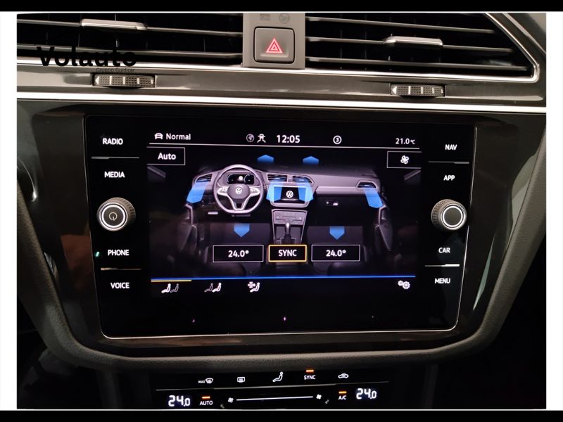 GuidiCar - VOLKSWAGEN Tiguan 2021 Tiguan 2.0 tdi scr R-Line 4motion 150cv dsg Usato