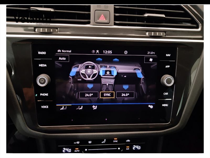 GuidiCar - VOLKSWAGEN Tiguan 2021 Tiguan 2.0 tdi scr R-Line 4motion 150cv dsg Usato