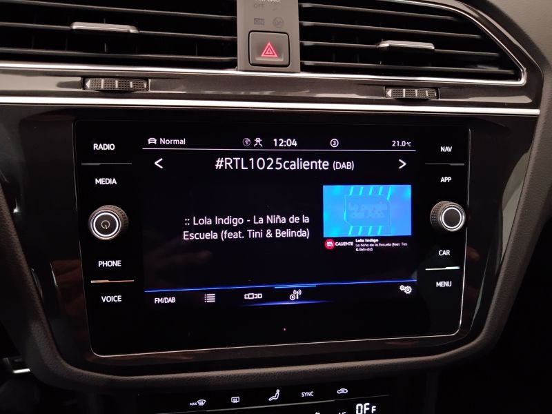 GuidiCar - VOLKSWAGEN Tiguan 2021 Tiguan 2.0 tdi scr R-Line 4motion 150cv dsg Usato