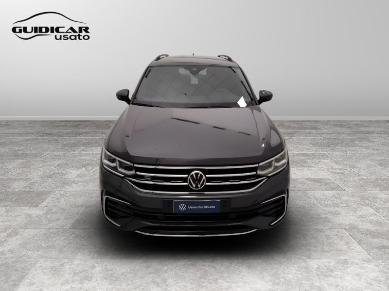 GuidiCar - VOLKSWAGEN Tiguan 2021 Tiguan 2.0 tdi scr R-Line 4motion 150cv dsg Usato