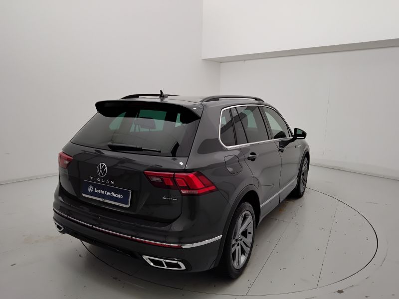 GuidiCar - VOLKSWAGEN Tiguan 2021 Tiguan 2.0 tdi scr R-Line 4motion 150cv dsg Usato