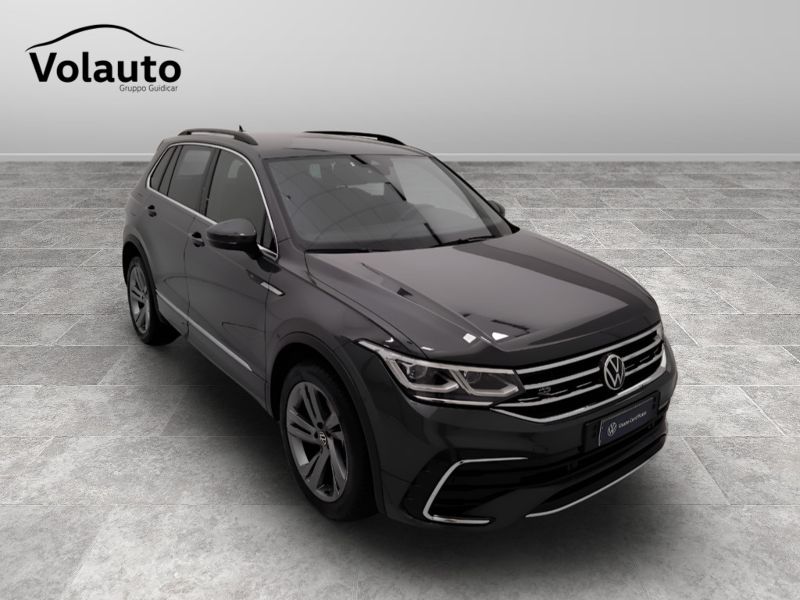 GuidiCar - VOLKSWAGEN Tiguan 2021 Tiguan 2.0 tdi scr R-Line 4motion 150cv dsg Usato