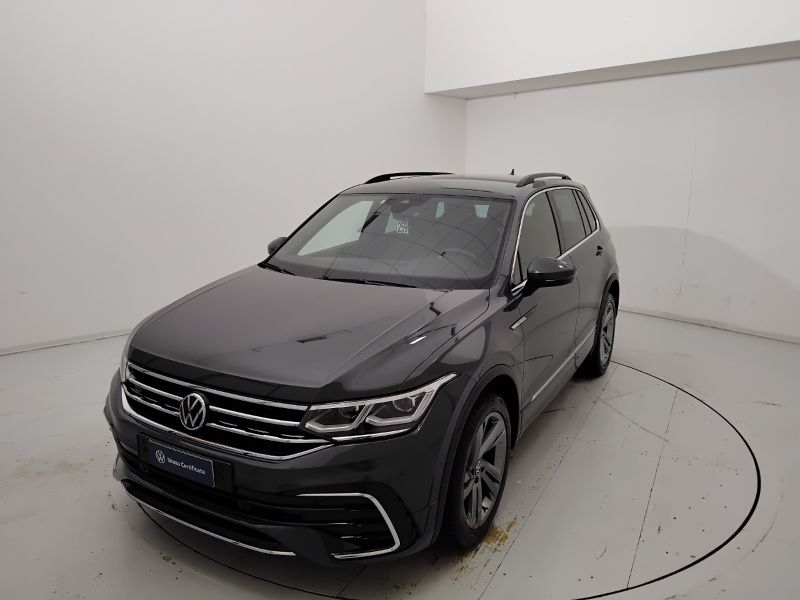 GuidiCar - VOLKSWAGEN Tiguan 2021 Tiguan 2.0 tdi scr R-Line 4motion 150cv dsg Usato