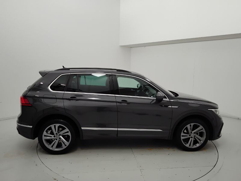 GuidiCar - VOLKSWAGEN Tiguan 2021 Tiguan 2.0 tdi scr R-Line 4motion 150cv dsg Usato