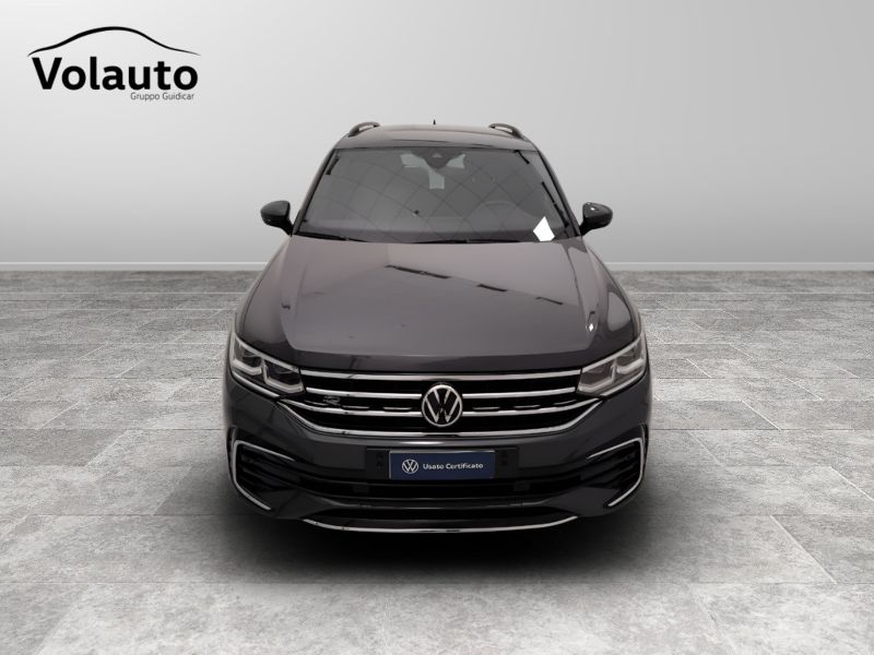 GuidiCar - VOLKSWAGEN Tiguan 2021 Tiguan 2.0 tdi scr R-Line 4motion 150cv dsg Usato