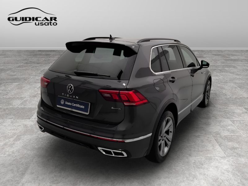 GuidiCar - VOLKSWAGEN Tiguan 2021 Tiguan 2.0 tdi scr R-Line 4motion 150cv dsg Usato