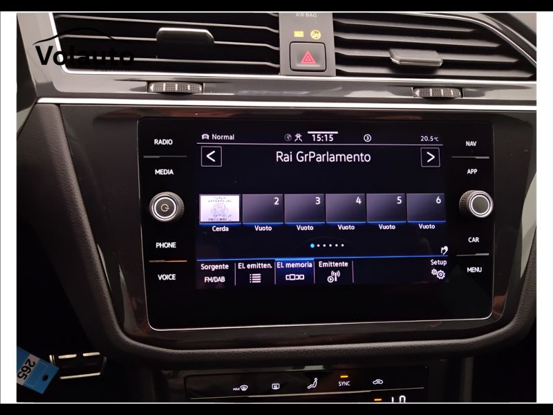GuidiCar - VOLKSWAGEN Tiguan 2021 Tiguan 2.0 tdi scr R-Line 4motion 150cv dsg Usato