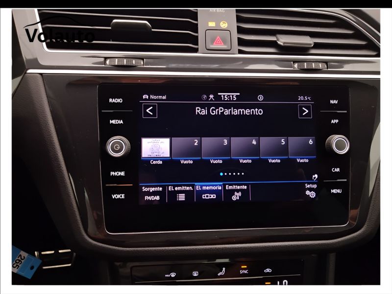 GuidiCar - VOLKSWAGEN Tiguan 2021 Tiguan 2.0 tdi scr R-Line 4motion 150cv dsg Usato