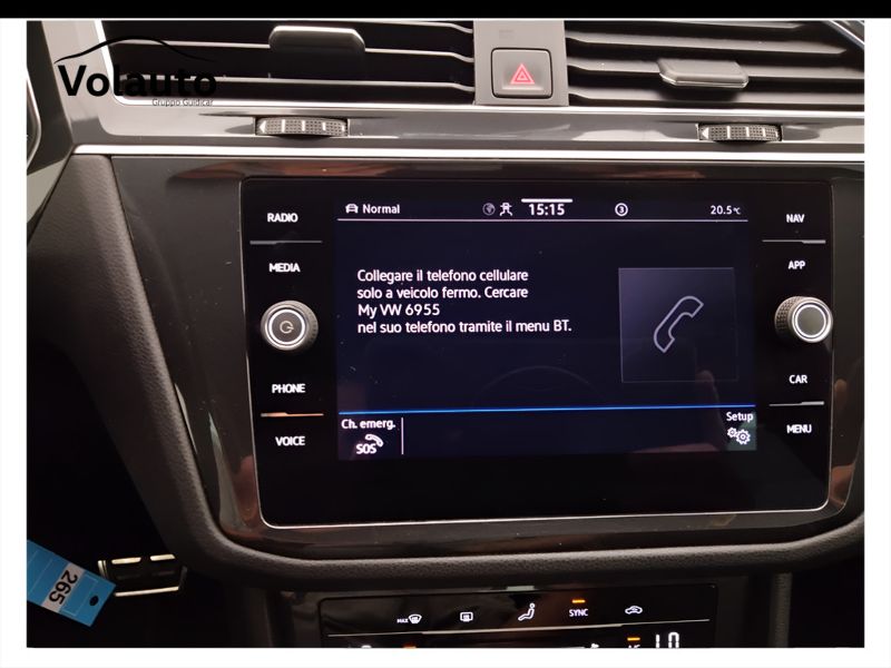 GuidiCar - VOLKSWAGEN Tiguan 2021 Tiguan 2.0 tdi scr R-Line 4motion 150cv dsg Usato